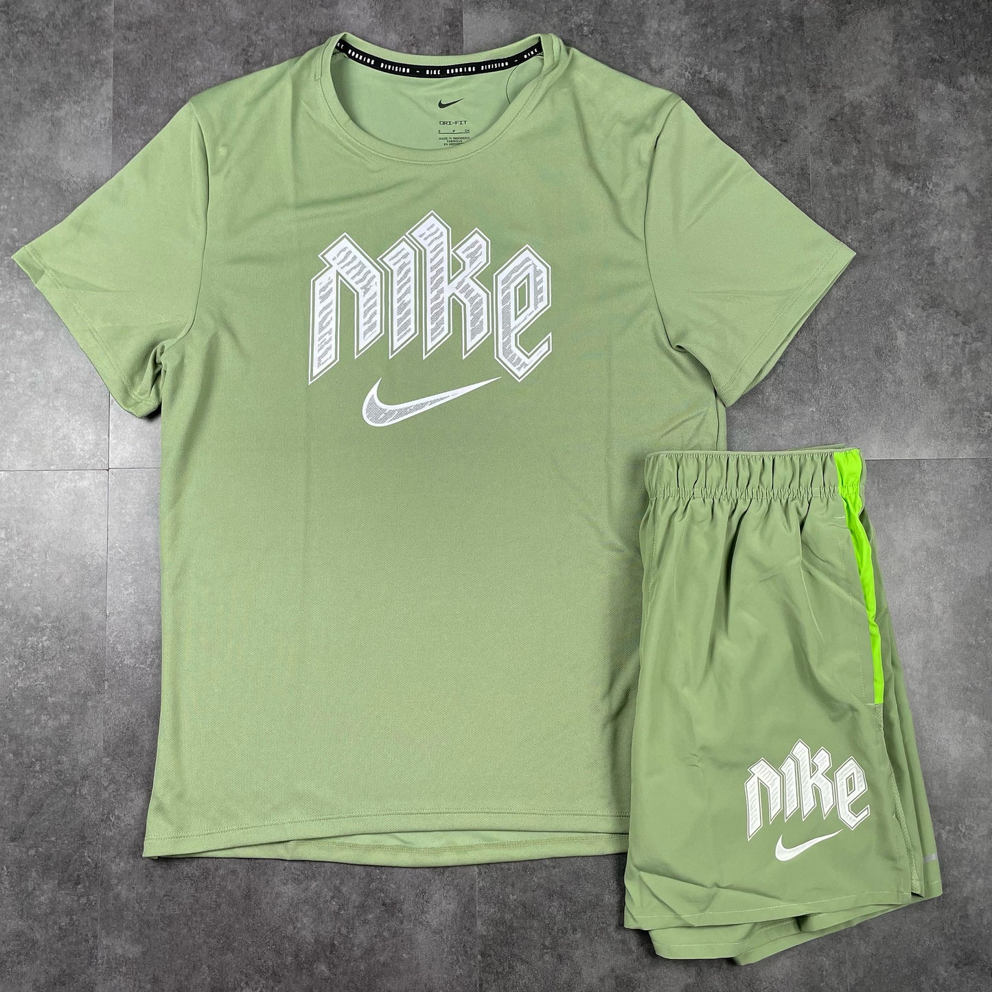 NIKE RUN DIVISION SET - KHAKI