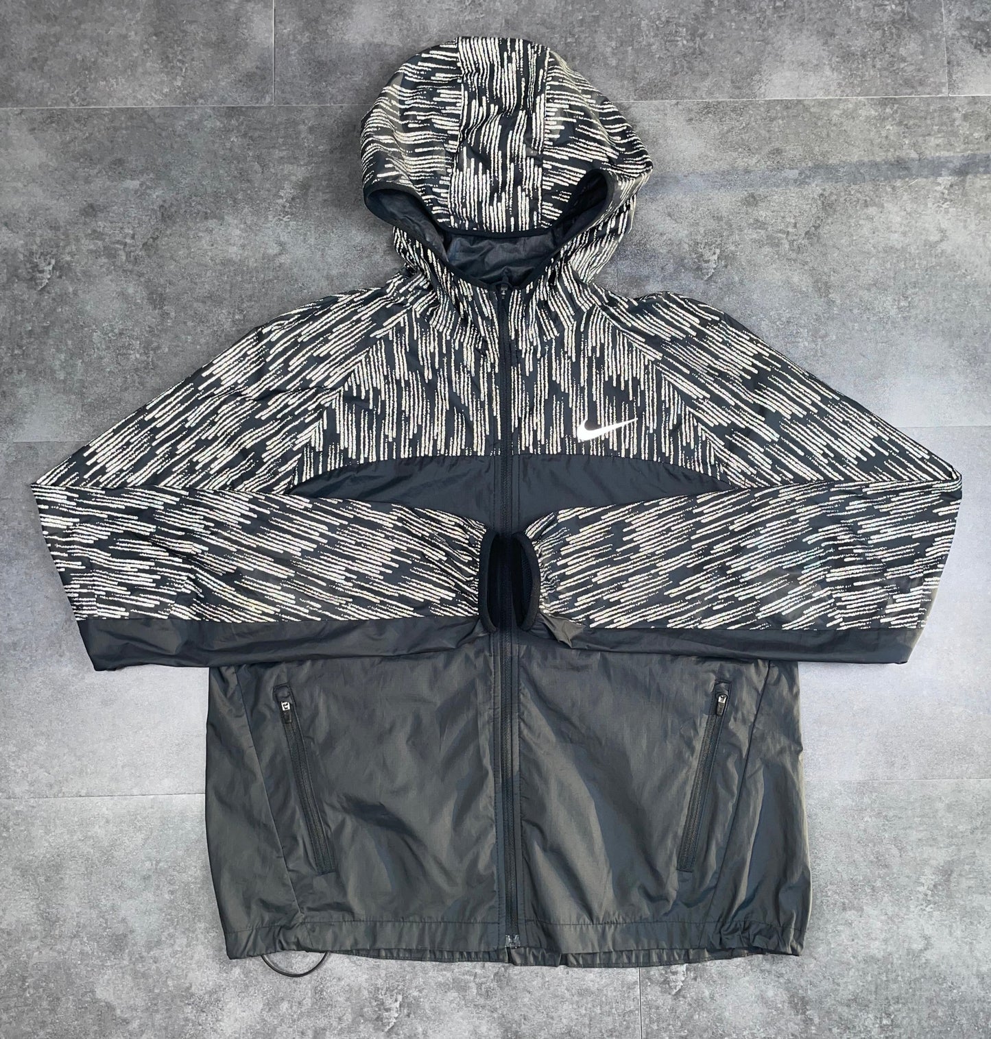 NIKE 3M REFLECTIVE RARE WINDRUNNER - BLACK