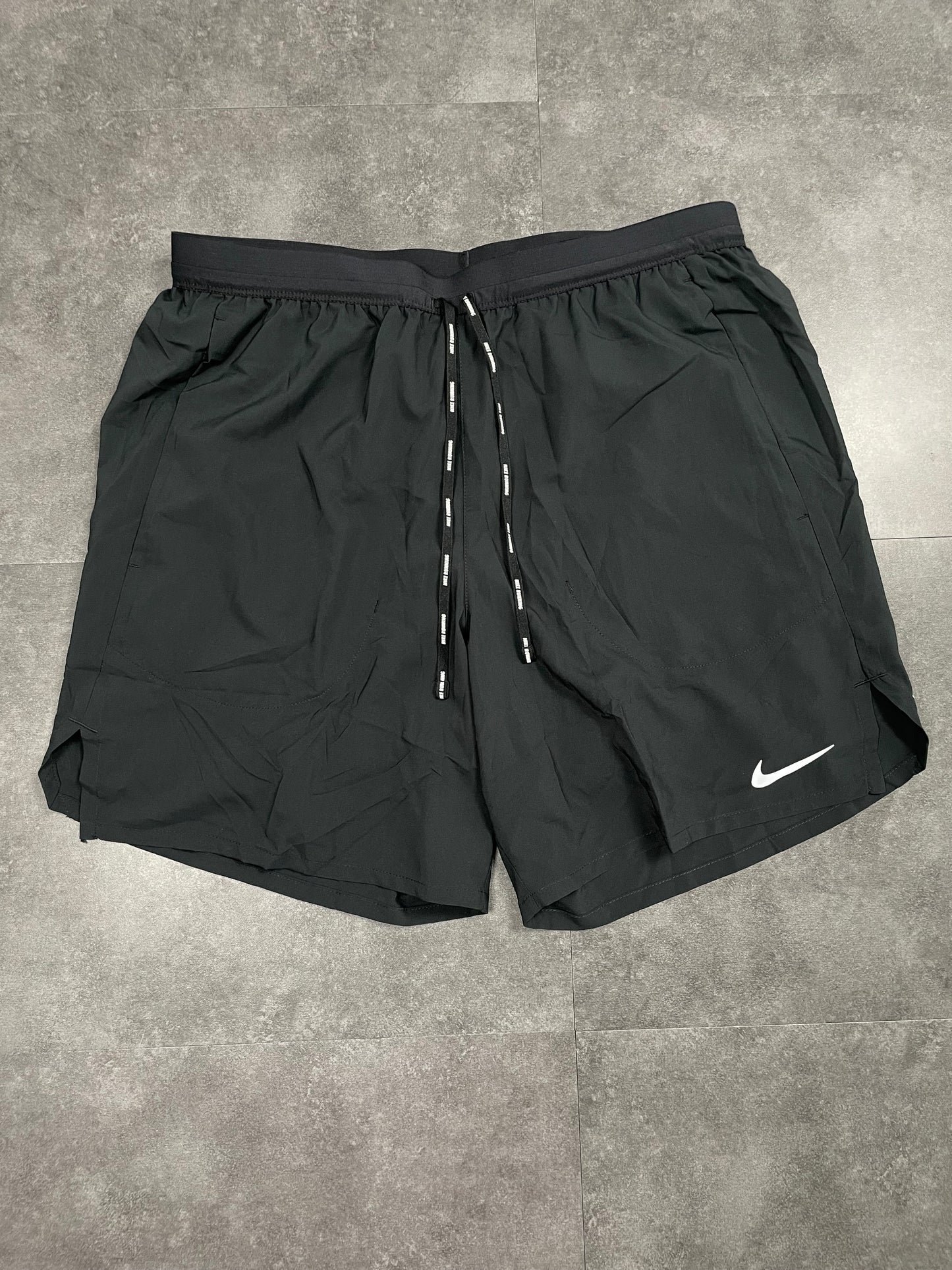 NIKE FLEX STRIDE SHORTS 7" - BLACK