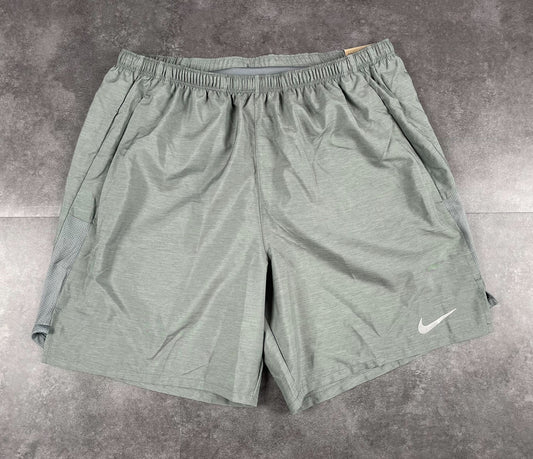 NIKE CHALLENGER SHORTS 5" - GREY