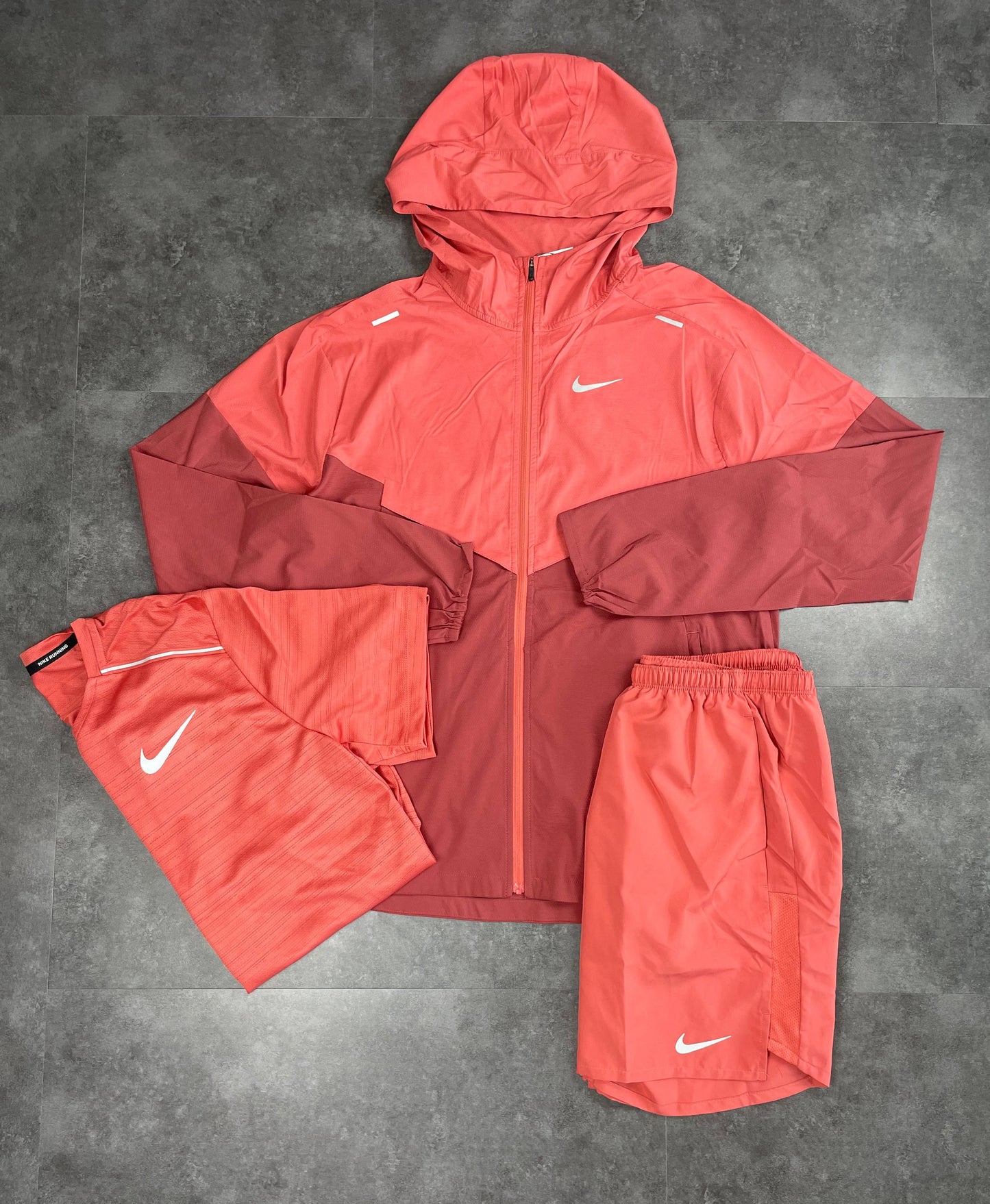 NIKE UV WINDRUNNER/MILER TEE/CHALLENGER SHORTS SET - ADOBE