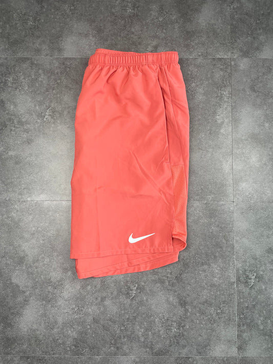 NIKE CHALLENGER 7" SHORTS - ADOBE RED