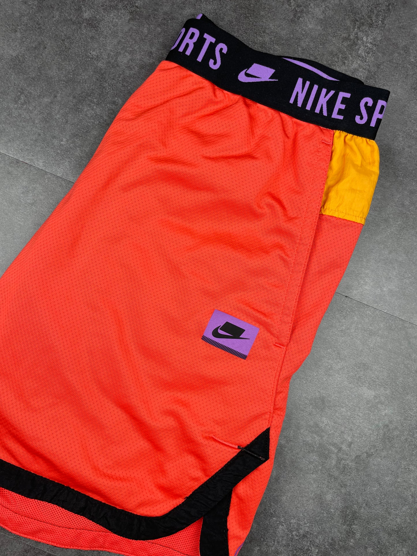 NIKE DRI-FIT LOOSE TRAINING SHORTS - RARE