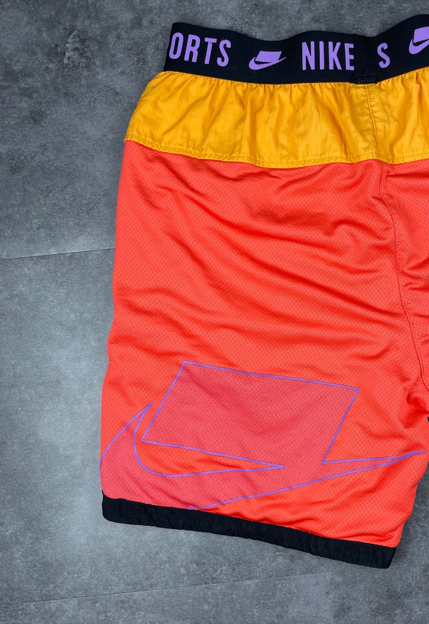 NIKE DRI-FIT LOOSE TRAINING SHORTS - RARE