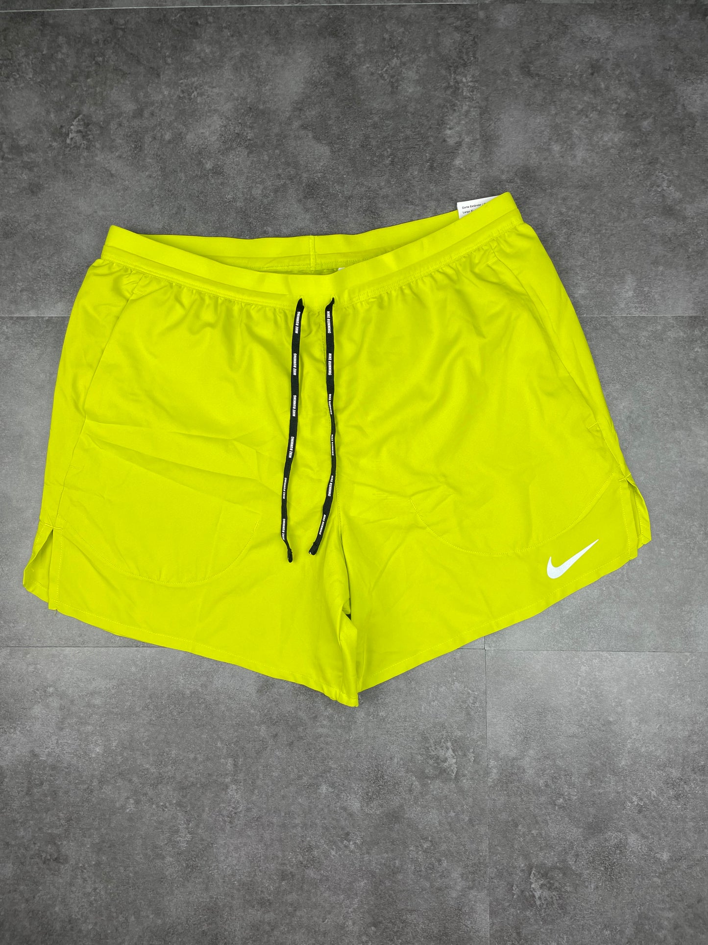 NIKE FLEX STRIDE SHORTS 5" - BRIGHT CACTUS