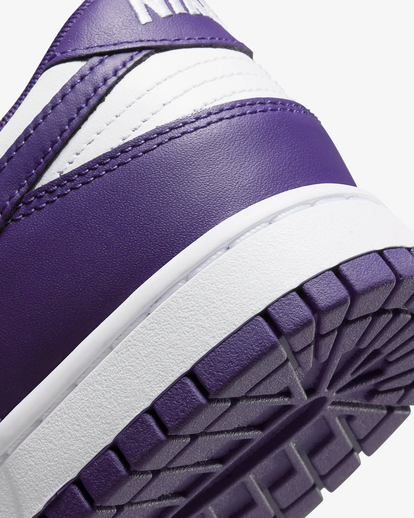 NIKE DUNK - CHAMPIONSHIP PURPLE