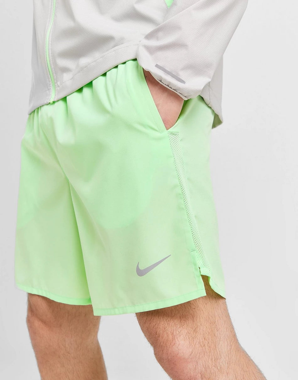 NIKE CHALLENGER SHORTS 7"- VAPOUR GREEN